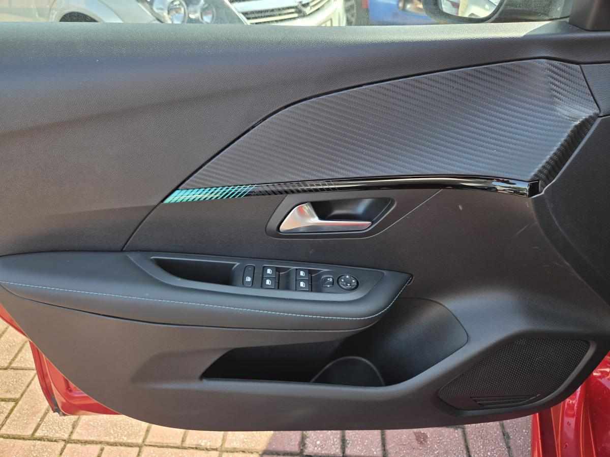 peugeot-208-1-2-puretech-2023-gasolina-1199cc