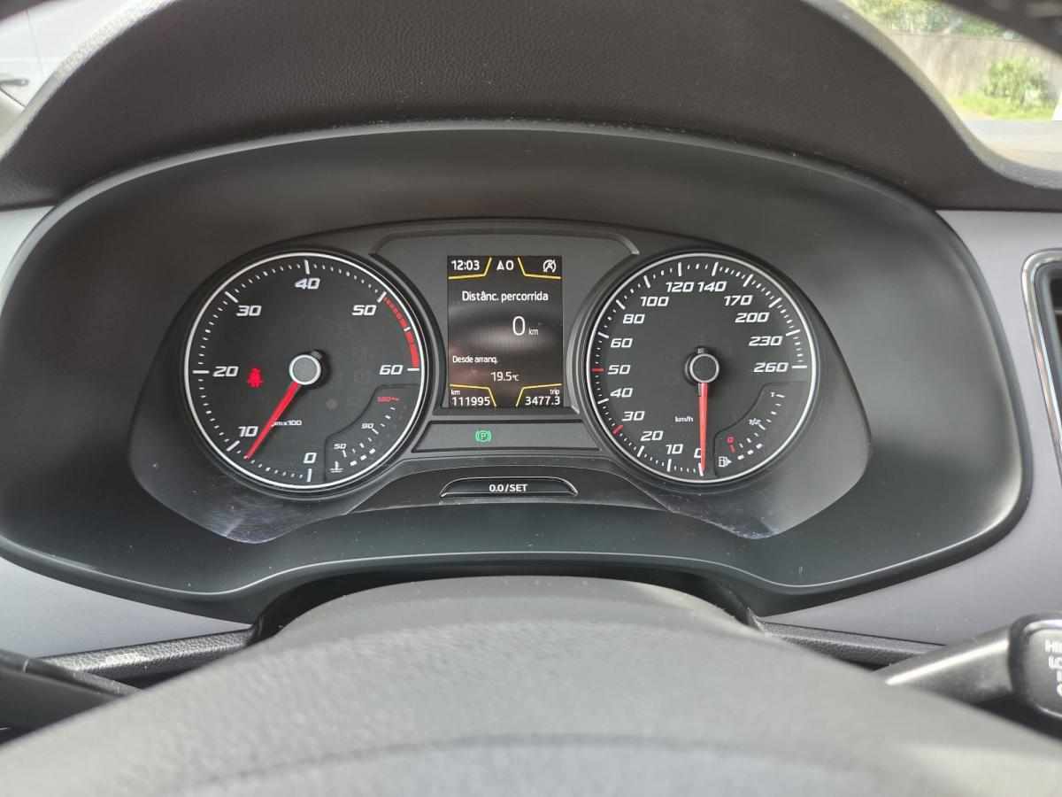 seat-leon-1-6-tdi-2018-diesel-1598cc