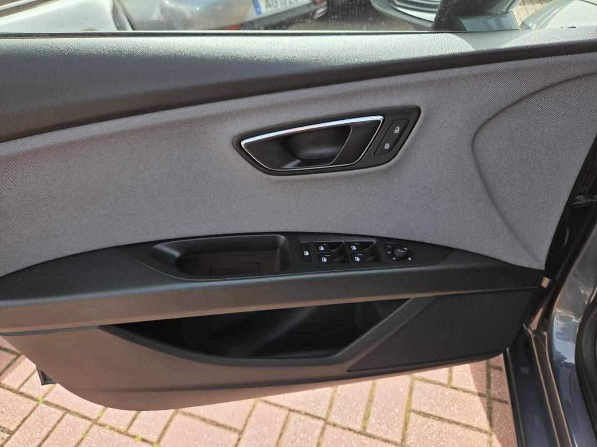 seat-leon-1-6-tdi-2018-diesel-1598cc