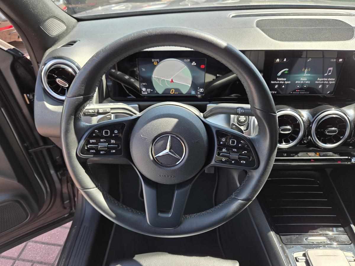 mercedes-benz-glb-180-d-2023-diesel-1950cc