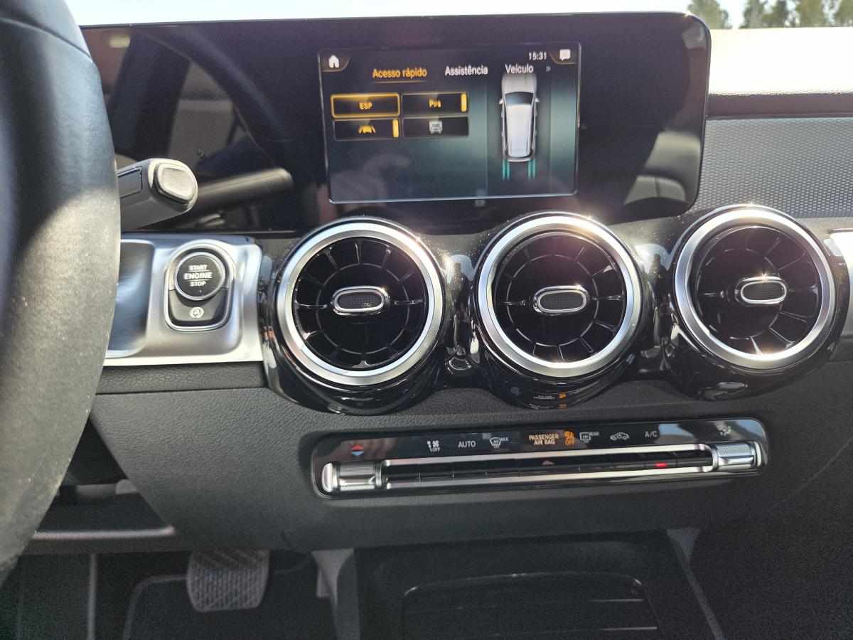 mercedes-benz-glb-180-d-2023-diesel-1950cc