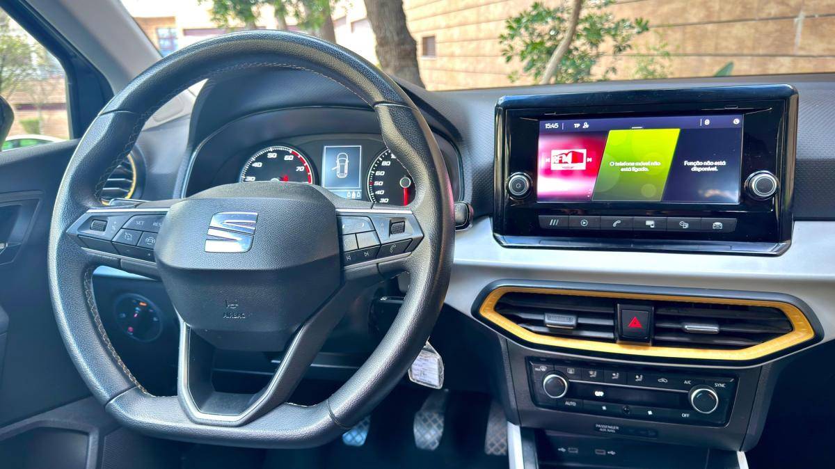 seat-arona-2023-gasolina-999cc