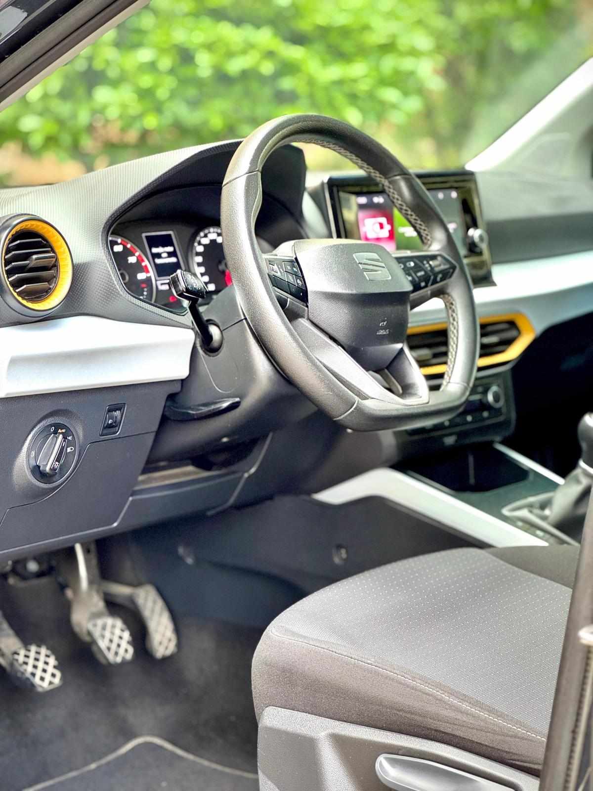 seat-arona-2023-gasolina-999cc