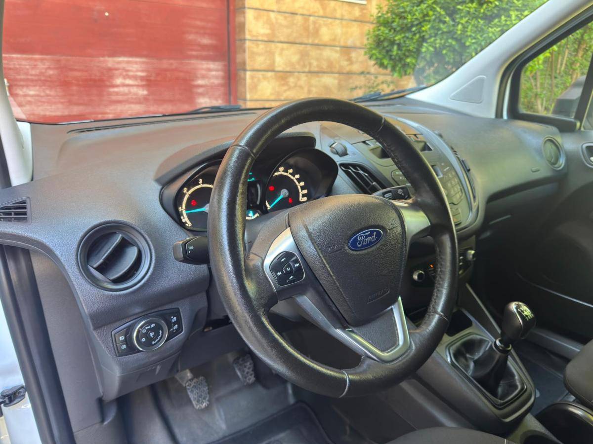 ford-transit-courier-2023-diesel-1499cc