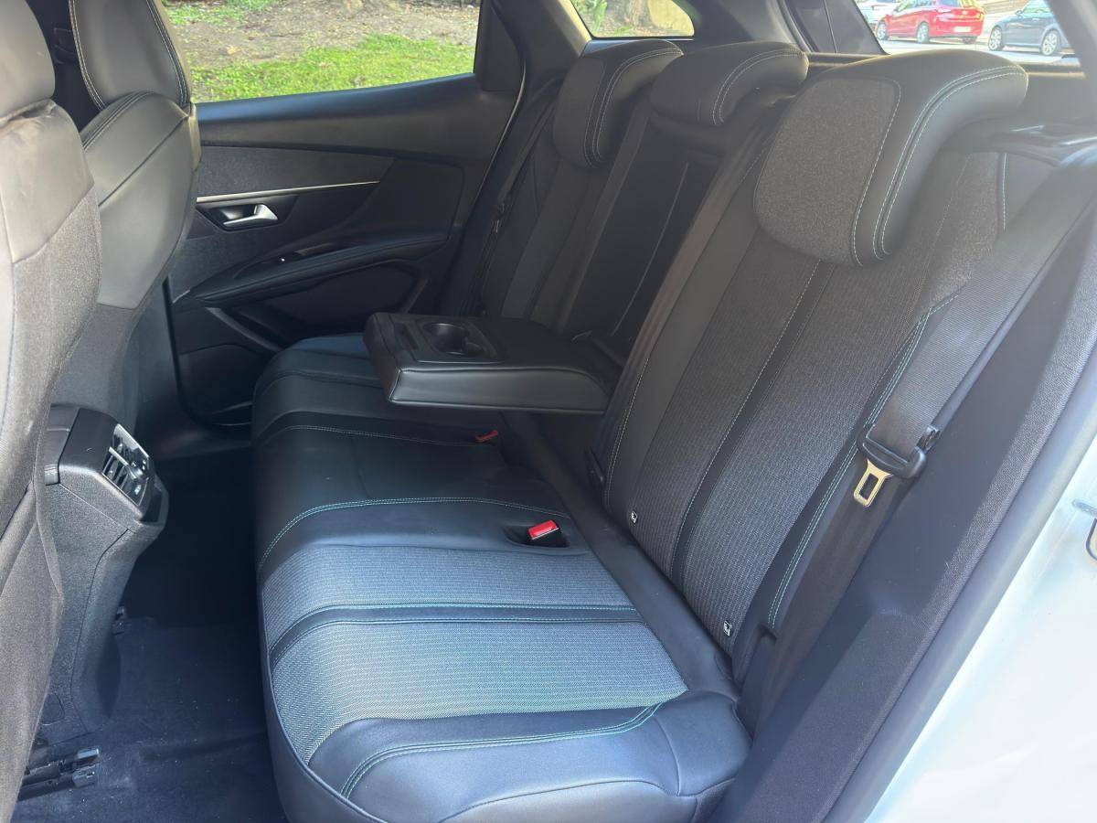 peugeot-3008-2023-hibrido-a-gasolina-1598cc