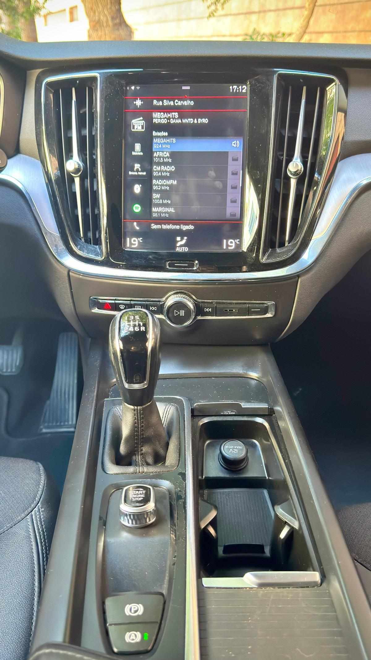 volvo-v60-2018-diesel-1969cc