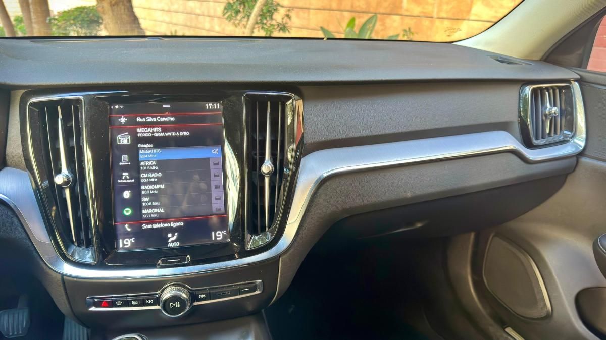 volvo-v60-2018-diesel-1969cc