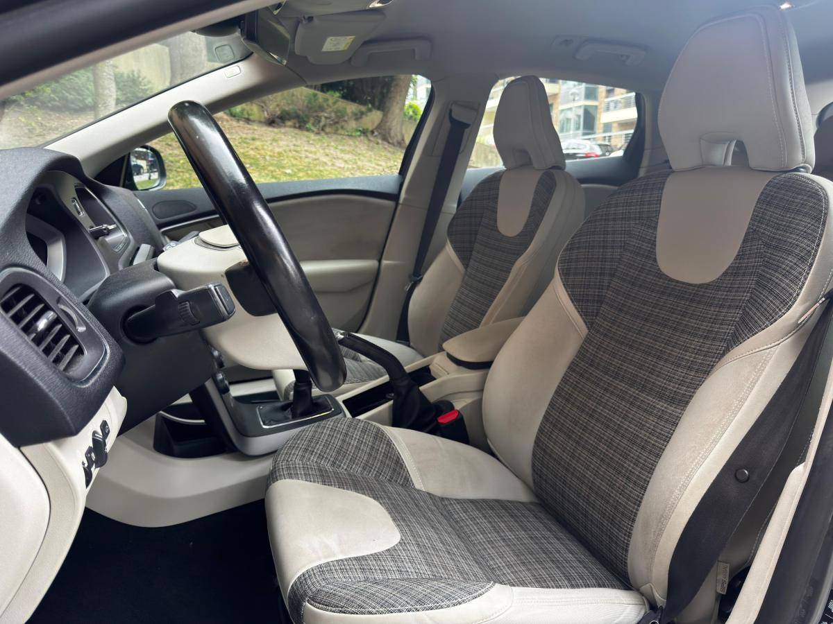 volvo-v40-2017-diesel-1969cc