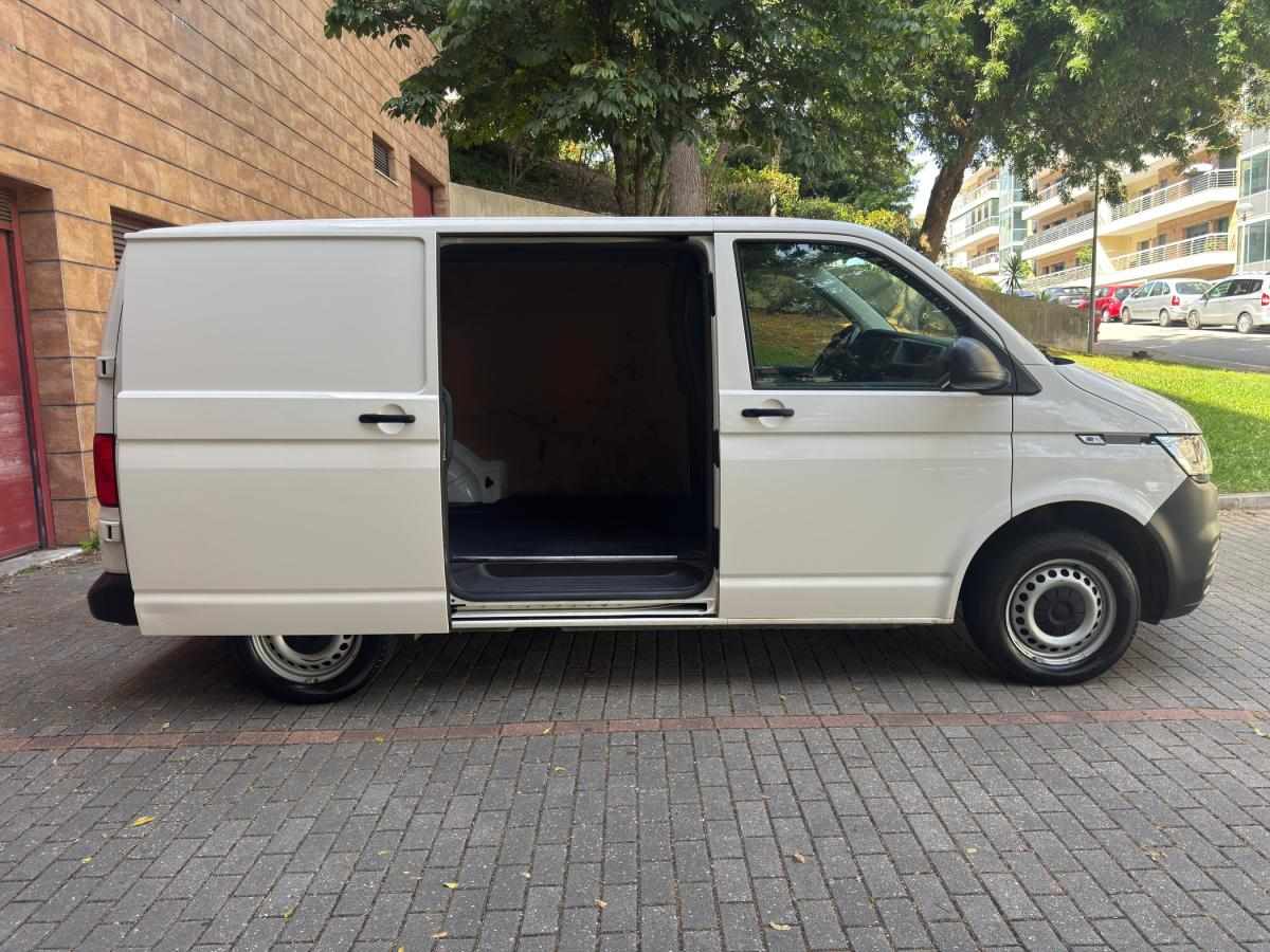volkswagen-transporter-2021-diesel-1968cc
