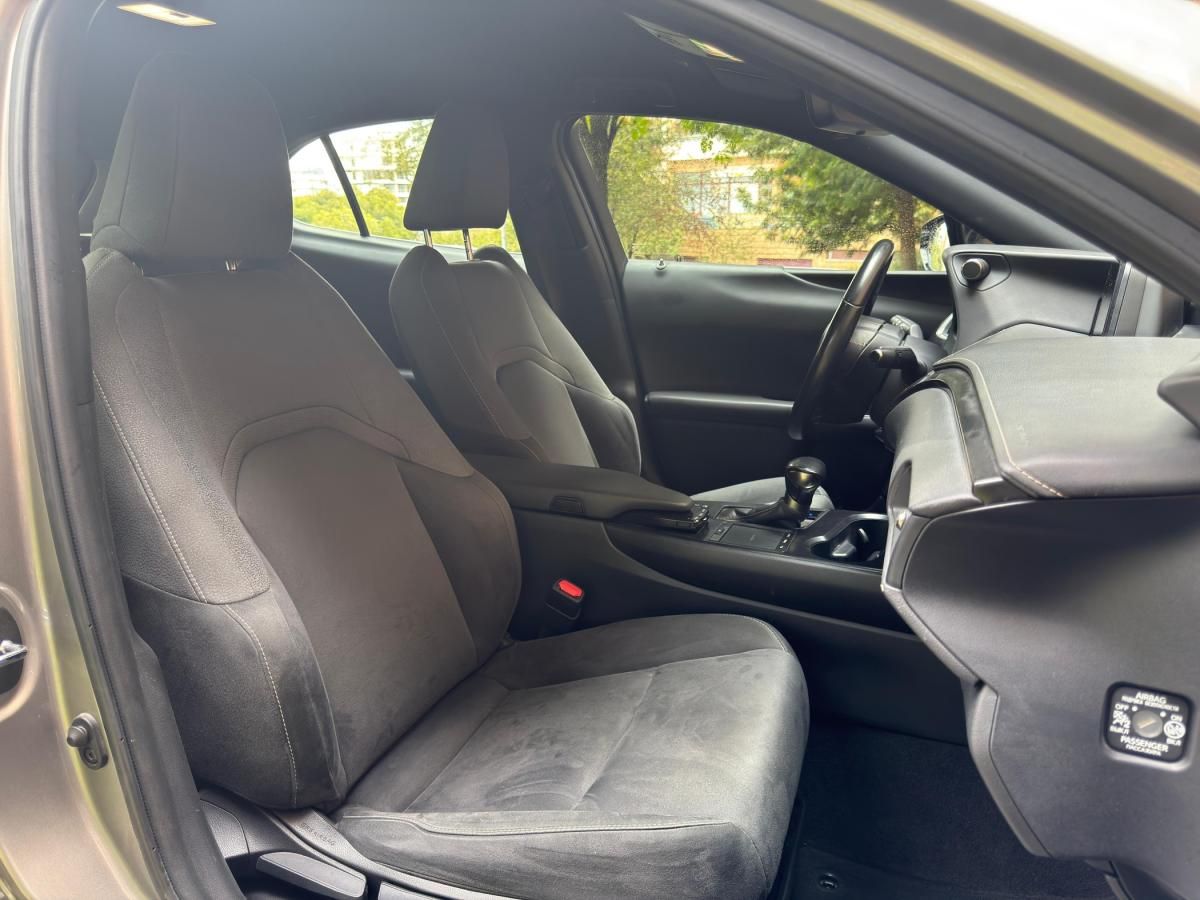 lexus-ux-2022-hibrido-a-gasolina-1987cc
