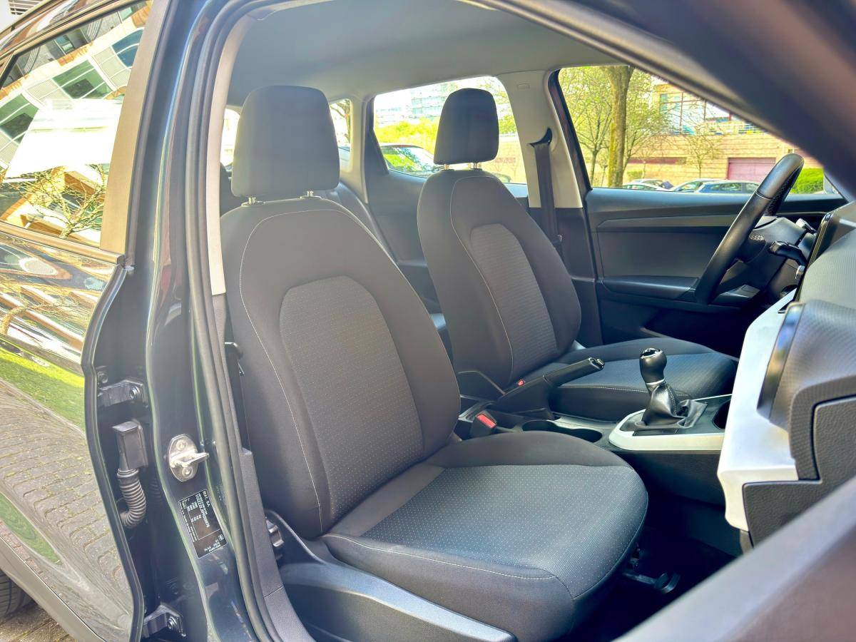 seat-arona-2023-gasolina-999cc
