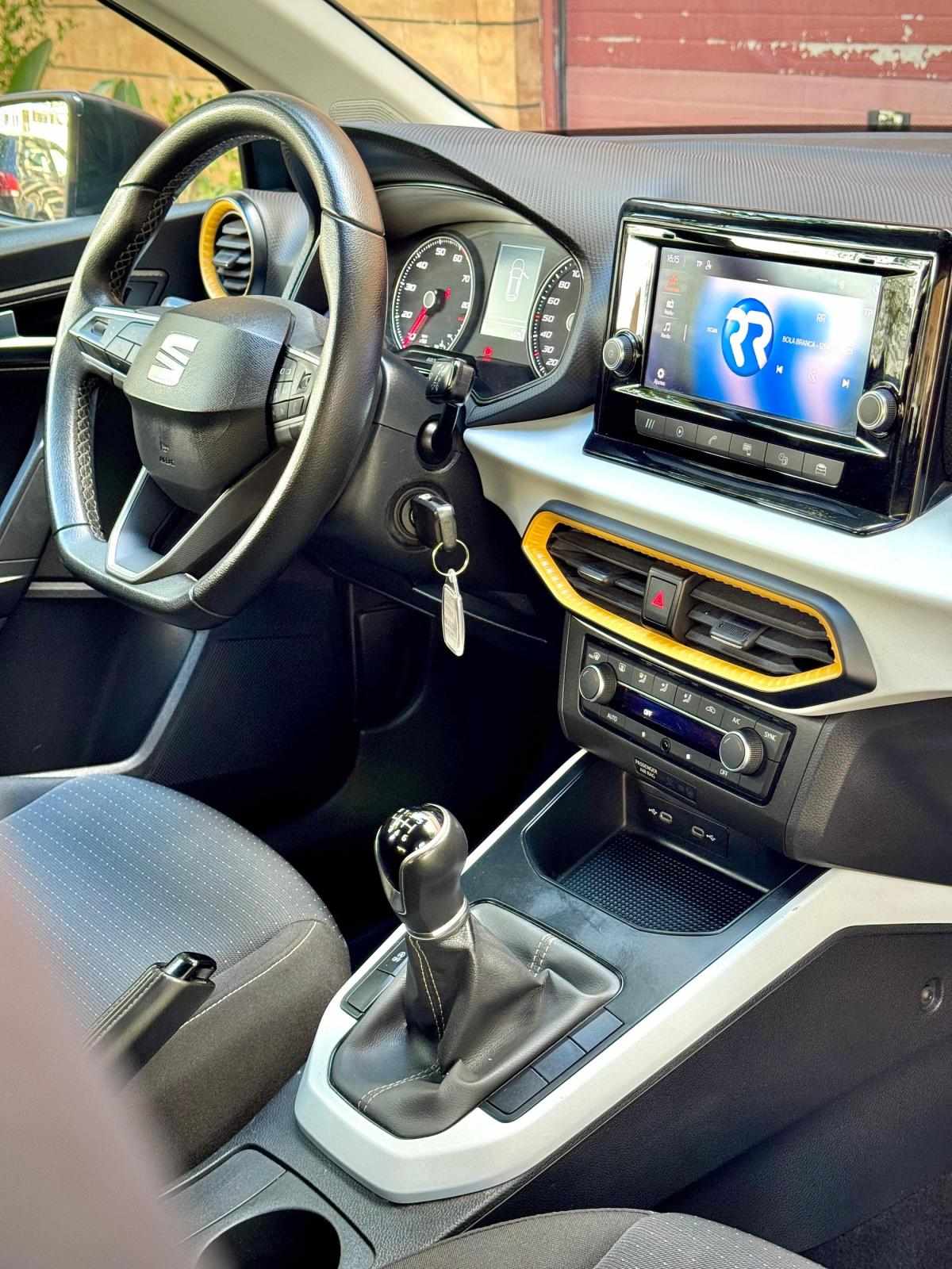 seat-arona-2023-gasolina-999cc