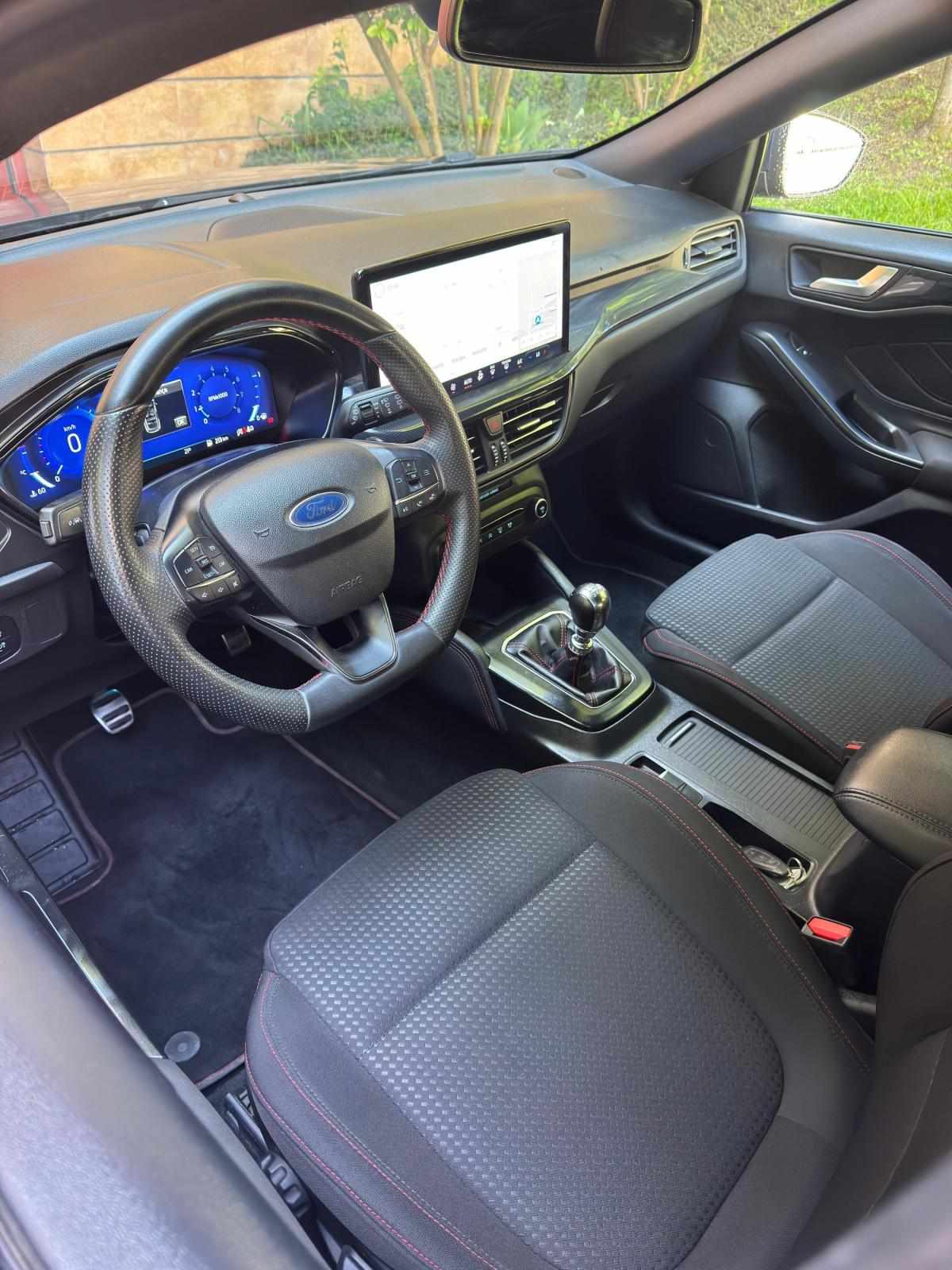 ford-focus-2022-hibrido-a-gasolina-999cc