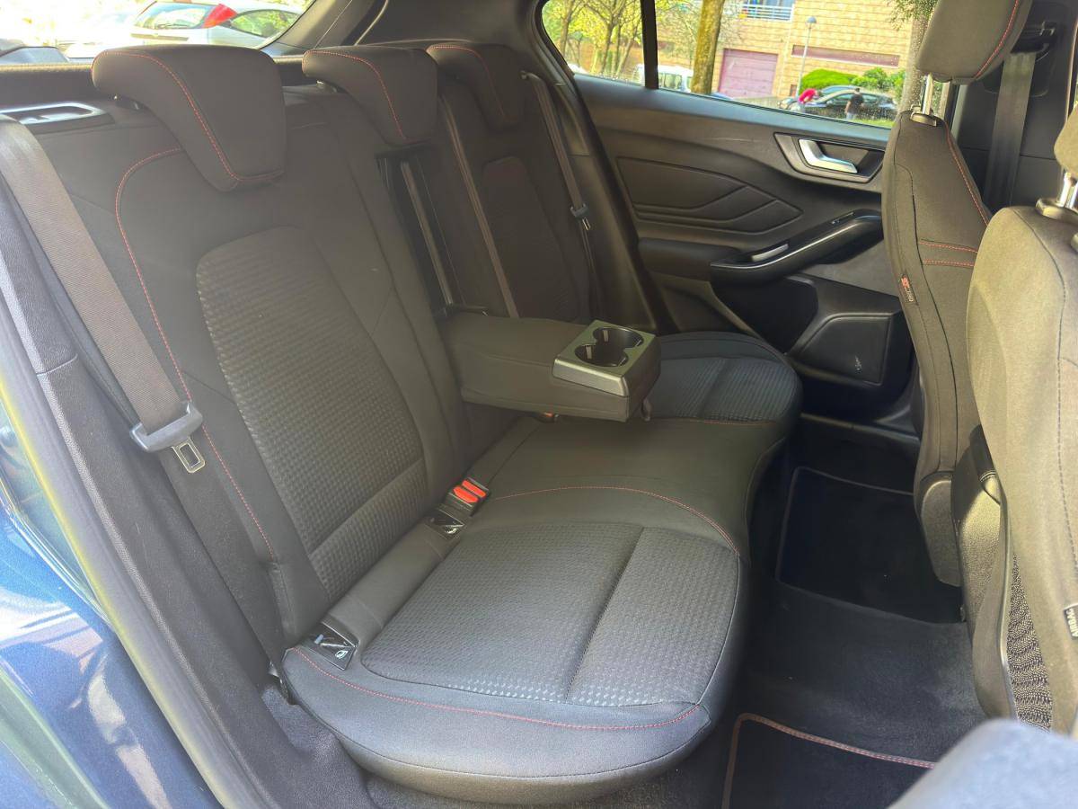 ford-focus-2022-hibrido-a-gasolina-999cc