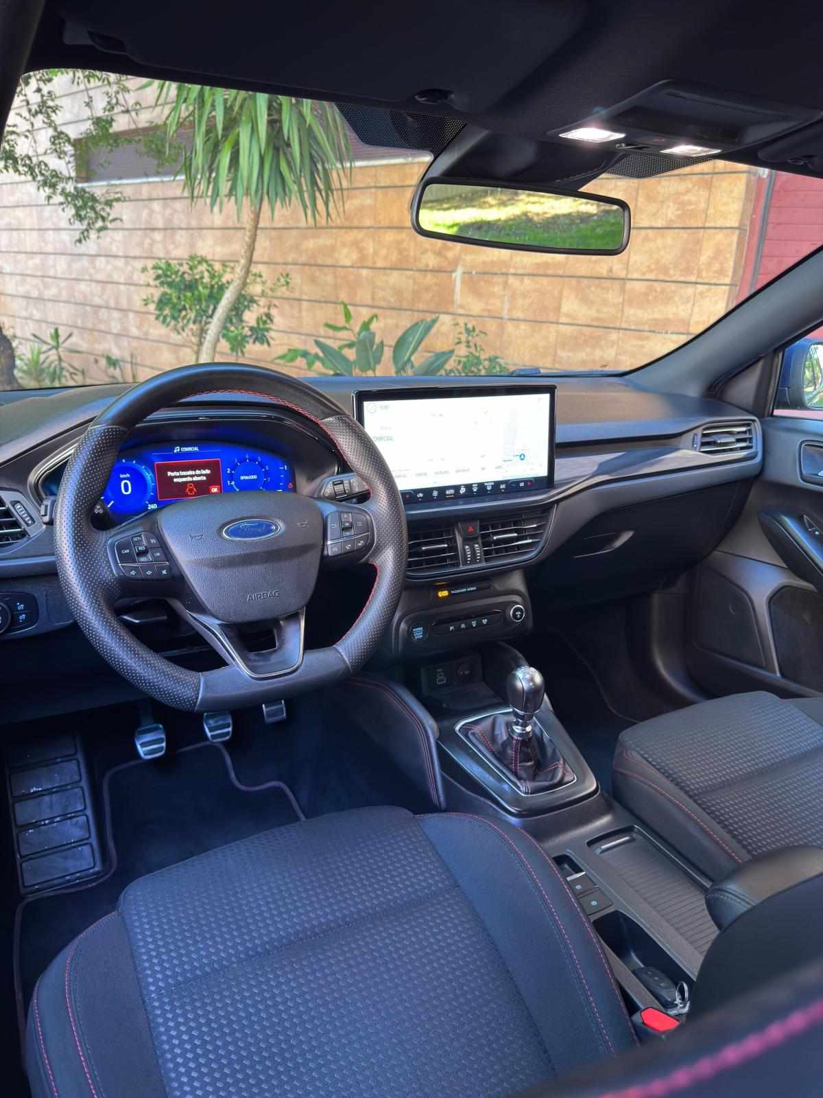ford-focus-2022-hibrido-a-gasolina-999cc
