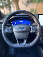 ford-focus-2022-hibrido-a-gasolina-999cc