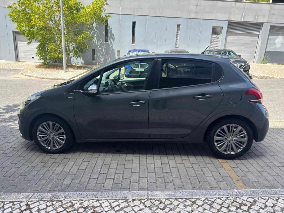 peugeot-208-2017-gasolina-1199cc