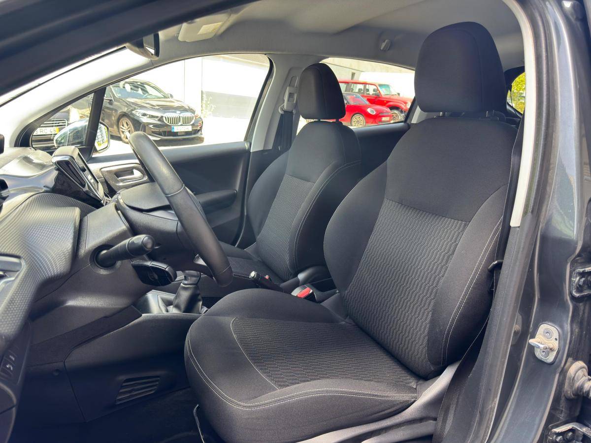 peugeot-208-2017-gasolina-1199cc