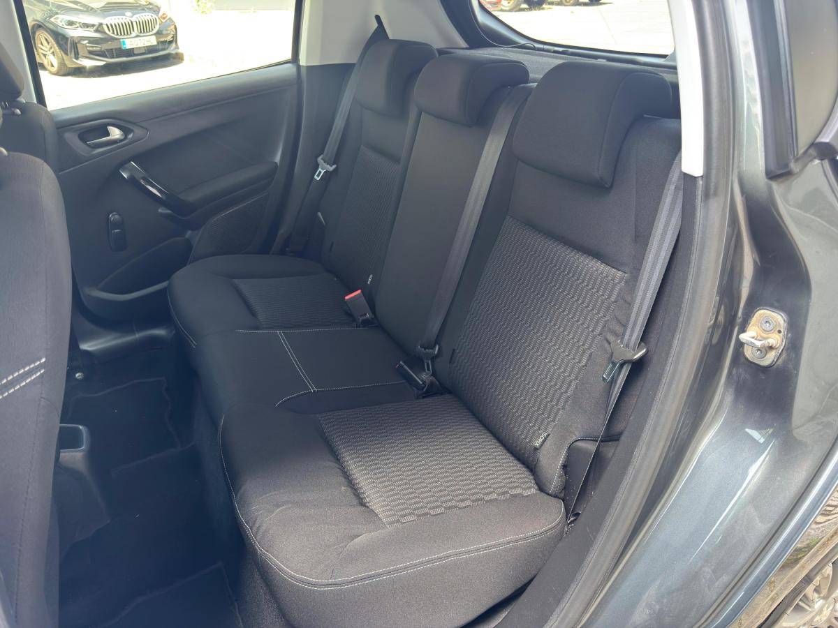 peugeot-208-2017-gasolina-1199cc