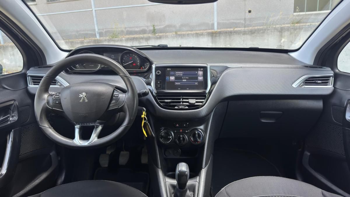 peugeot-208-2017-gasolina-1199cc