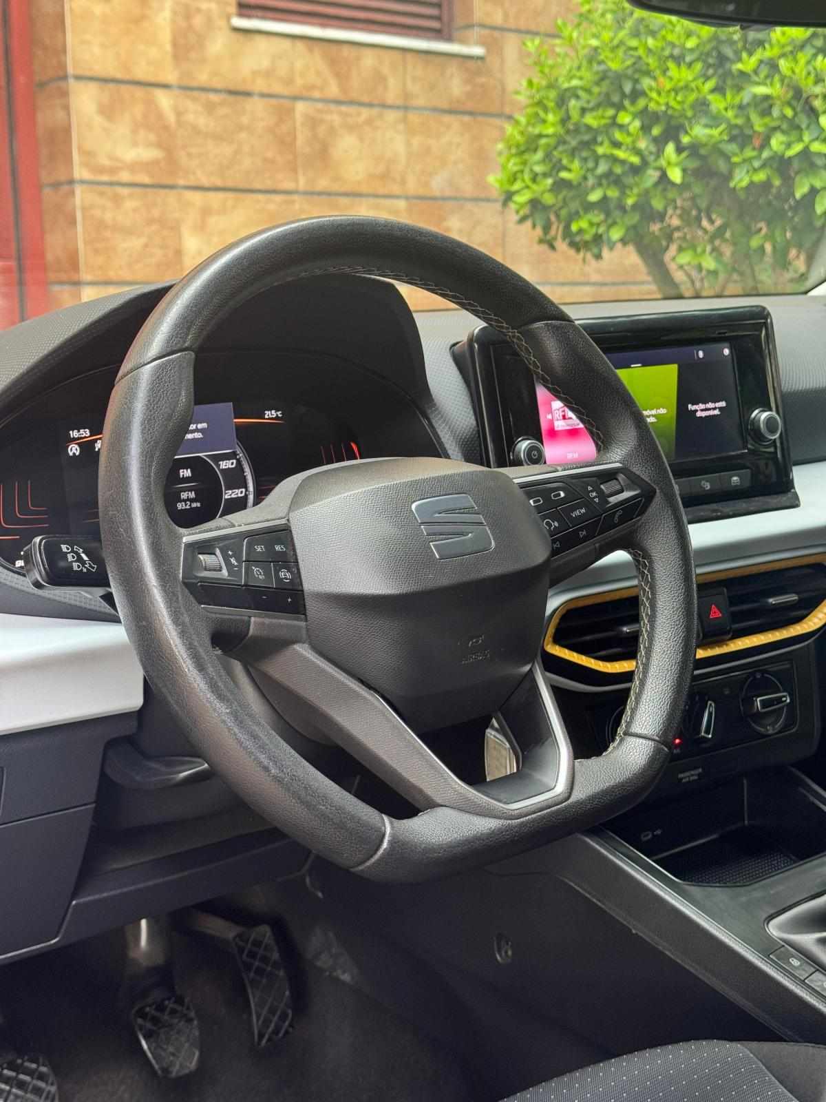 seat-ibiza-2023-gasolina-999cc