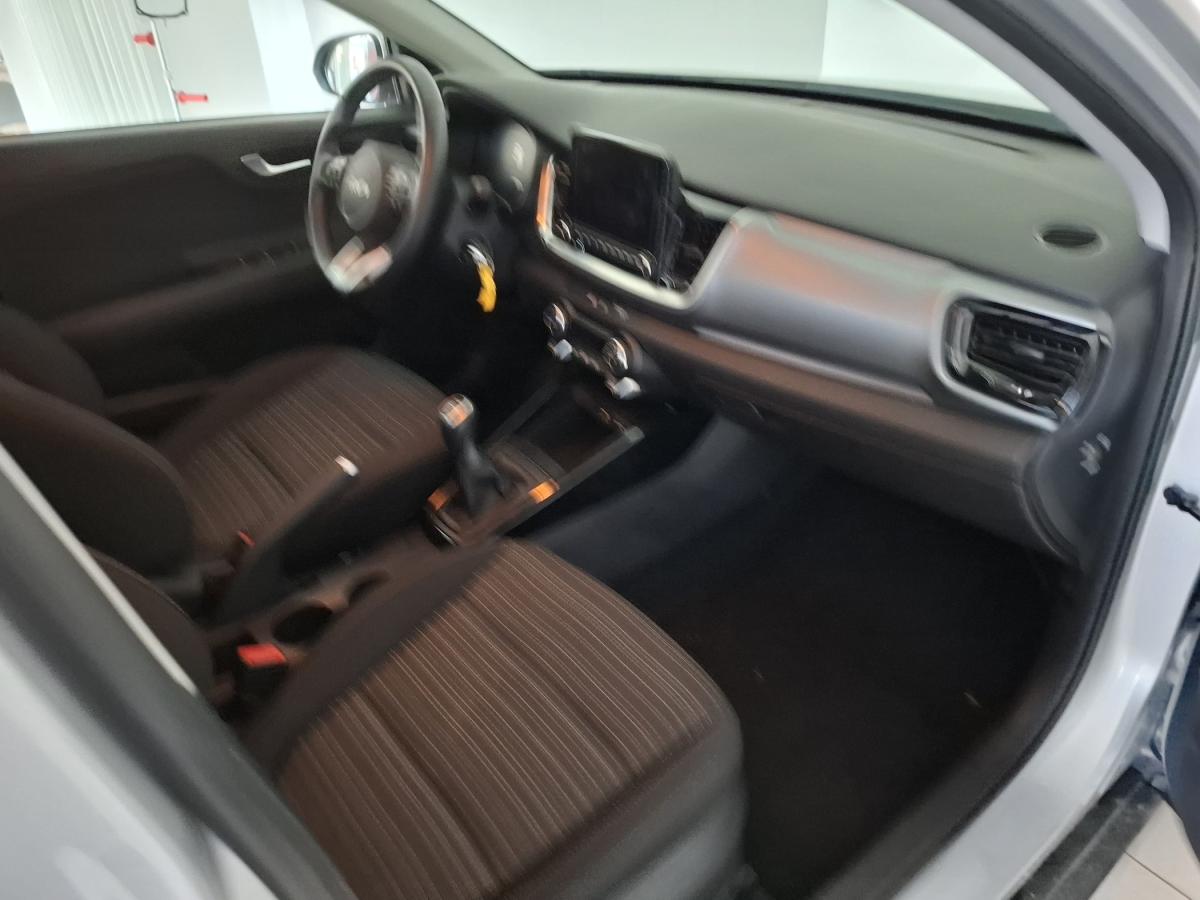 kia-stonic-2025-gasolina-998cc