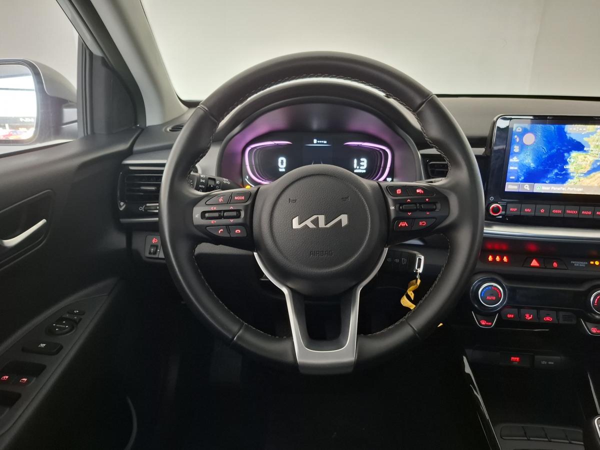 kia-stonic-2025-gasolina-998cc