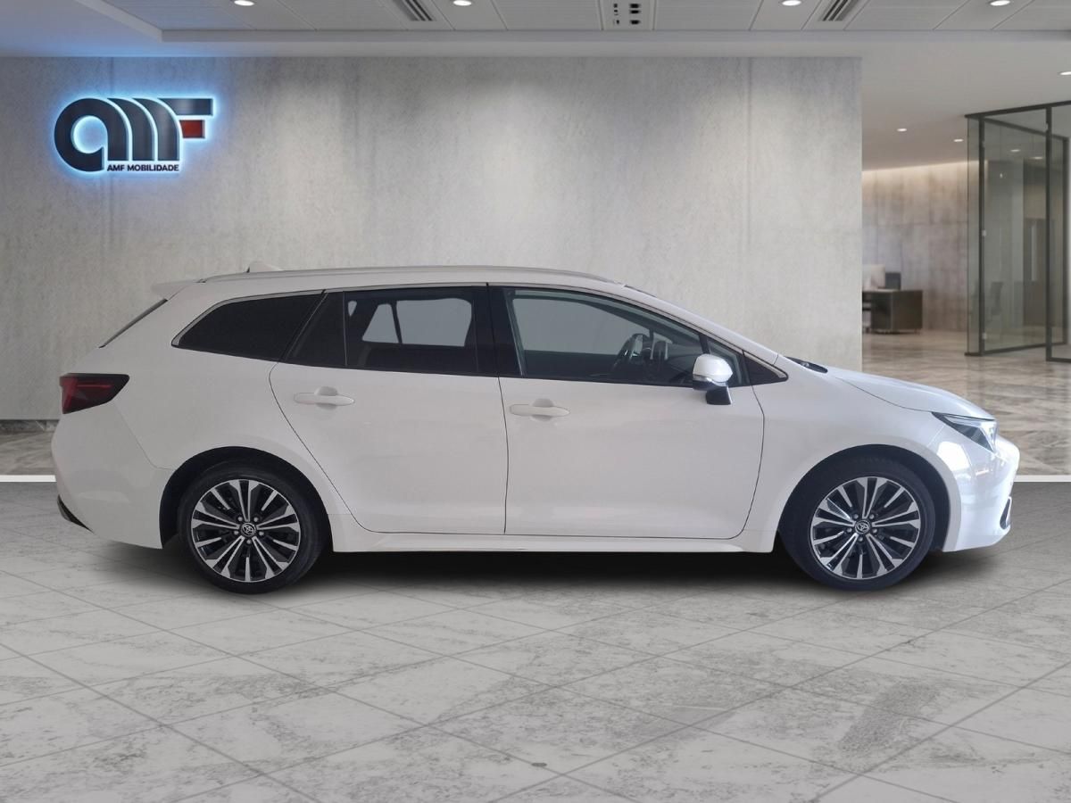 toyota-corolla-2024-hibrido-a-gasolina-1798cc