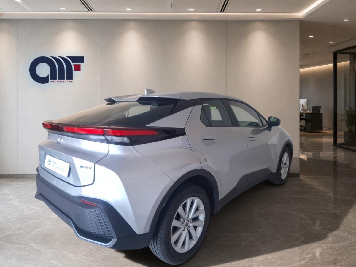 toyota-c-hr-2024-hibrido-a-gasolina-1798cc