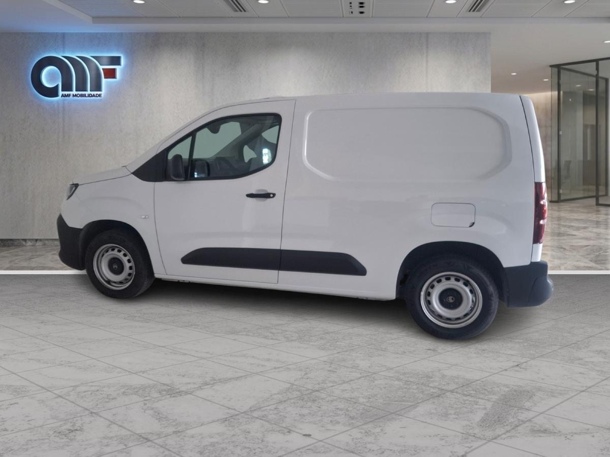 citroen-berlingo-2025-diesel-1499cc