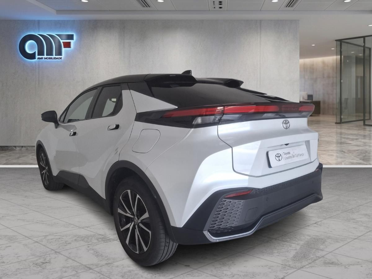 toyota-c-hr-2025-hibrido-a-gasolina-1798cc