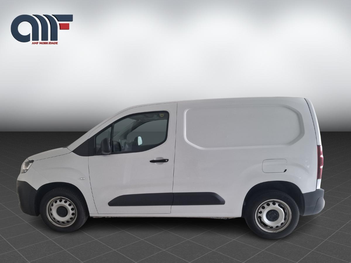 fiat-doblo-2023-diesel-1499cc