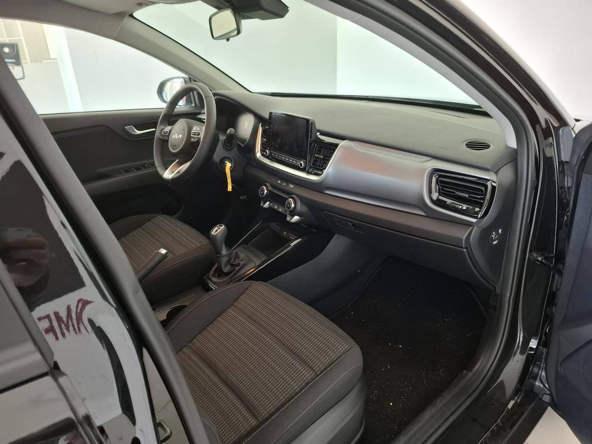 kia-stonic-2025-gasolina-998cc
