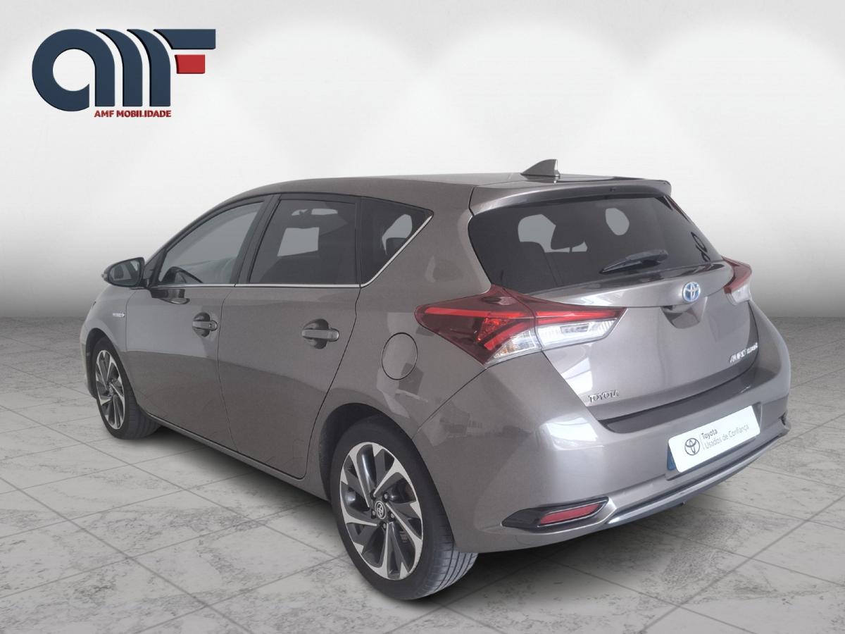 toyota-auris-2016-hibrido-a-gasolina-1798cc