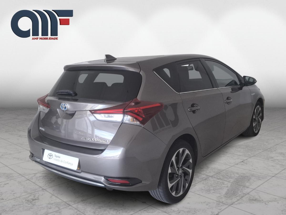 toyota-auris-2016-hibrido-a-gasolina-1798cc