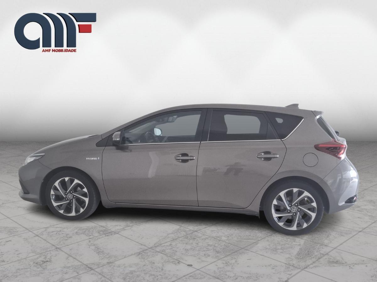 toyota-auris-2016-hibrido-a-gasolina-1798cc