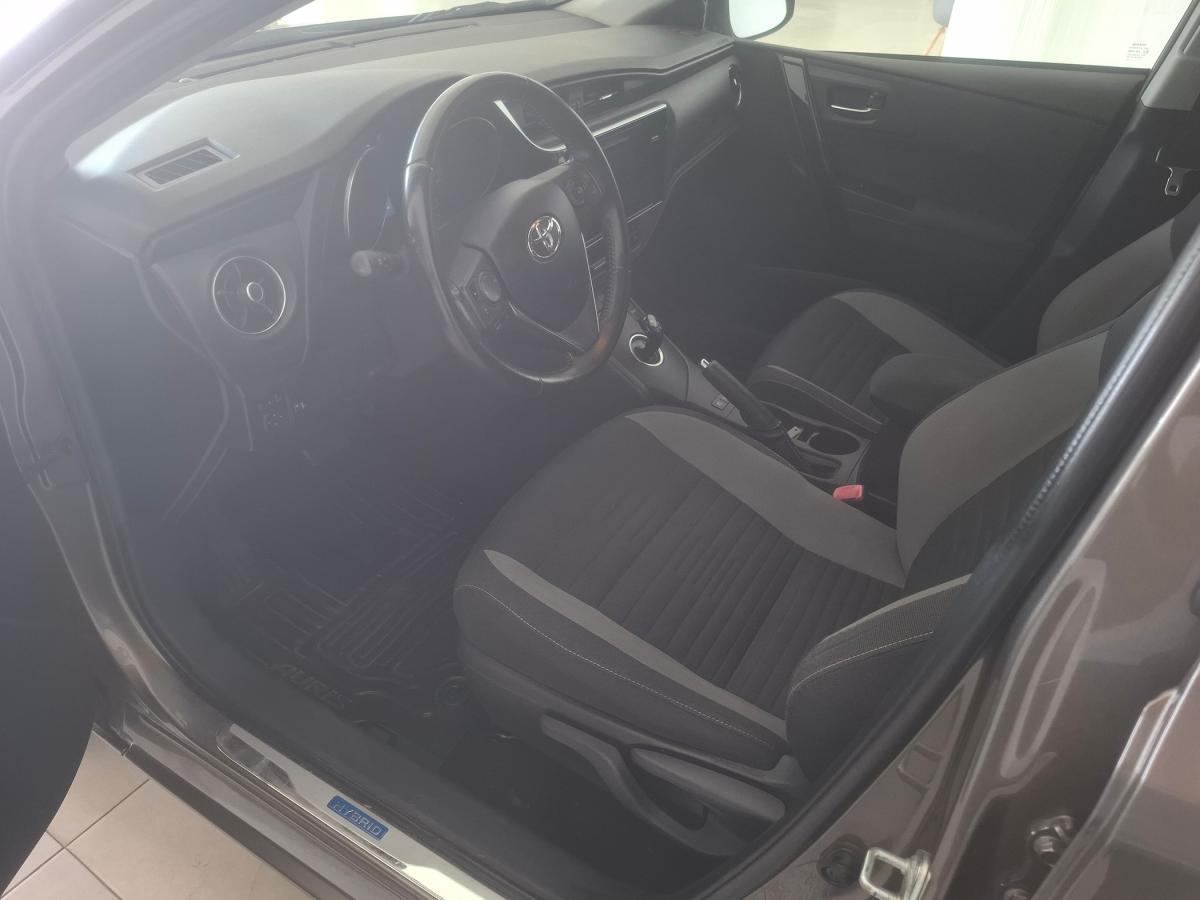 toyota-auris-2016-hibrido-a-gasolina-1798cc