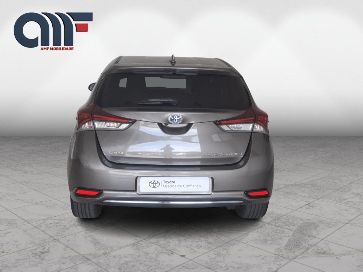 toyota-auris-2016-hibrido-a-gasolina-1798cc