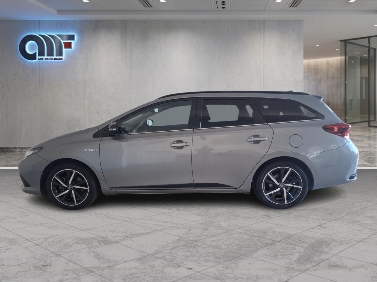 toyota-auris-touring-sports-2017-hibrido-a-gasolina-1798cc