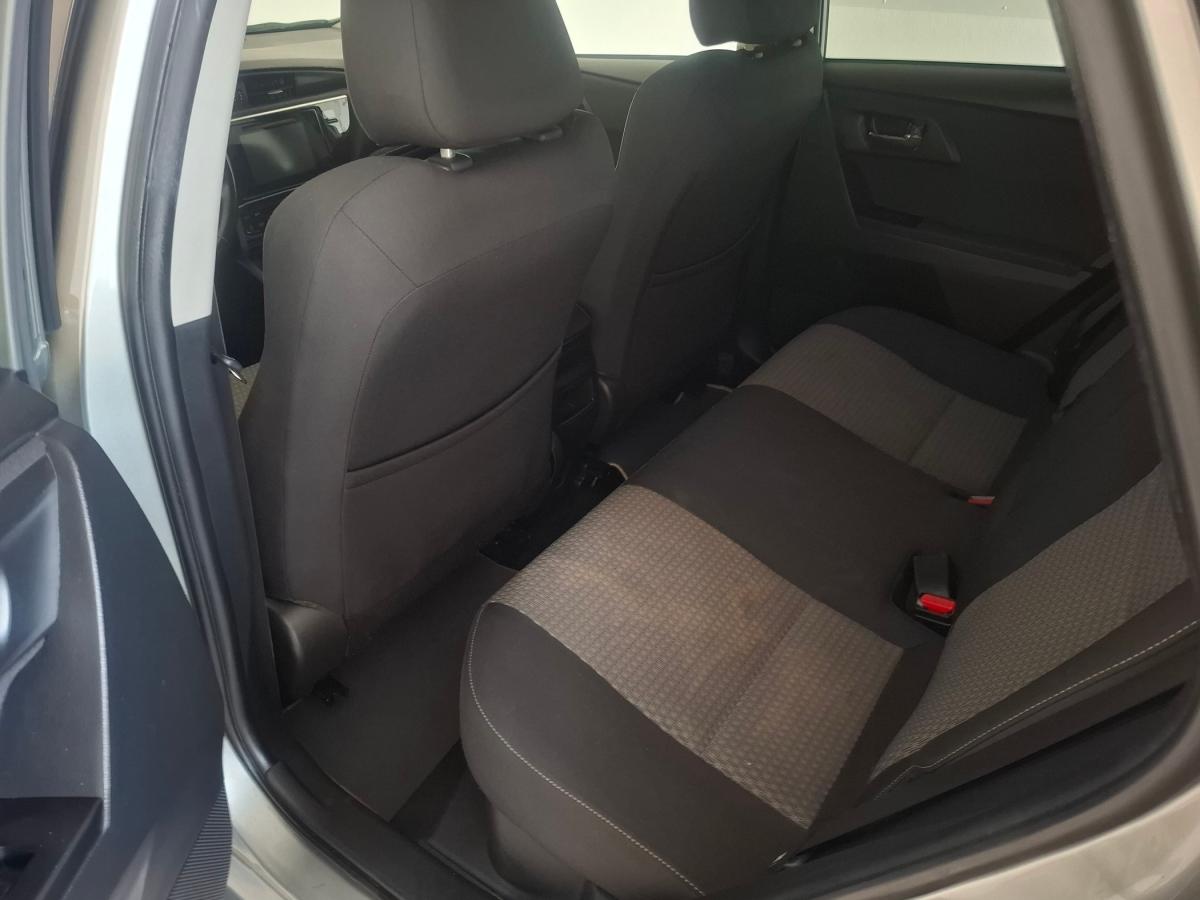 toyota-auris-touring-sports-2017-hibrido-a-gasolina-1798cc