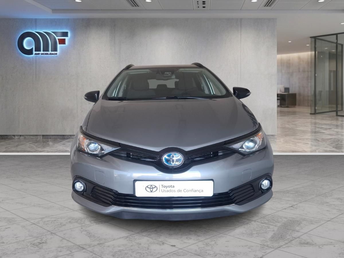 toyota-auris-touring-sports-2017-hibrido-a-gasolina-1798cc