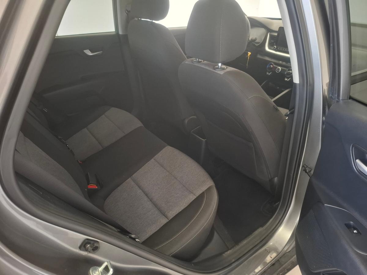 kia-stonic-2025-gasolina-1197cc