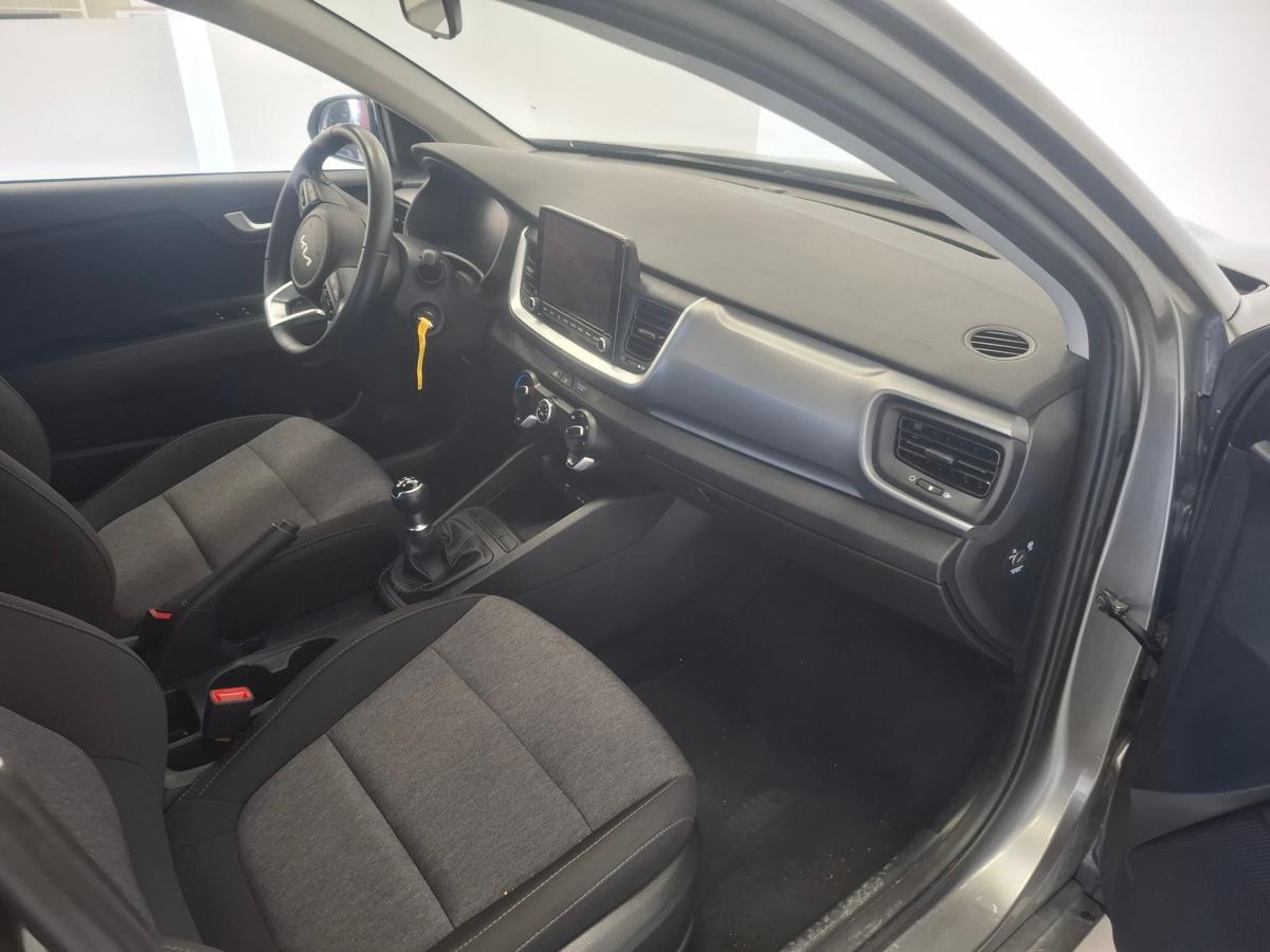 kia-stonic-2025-gasolina-1197cc