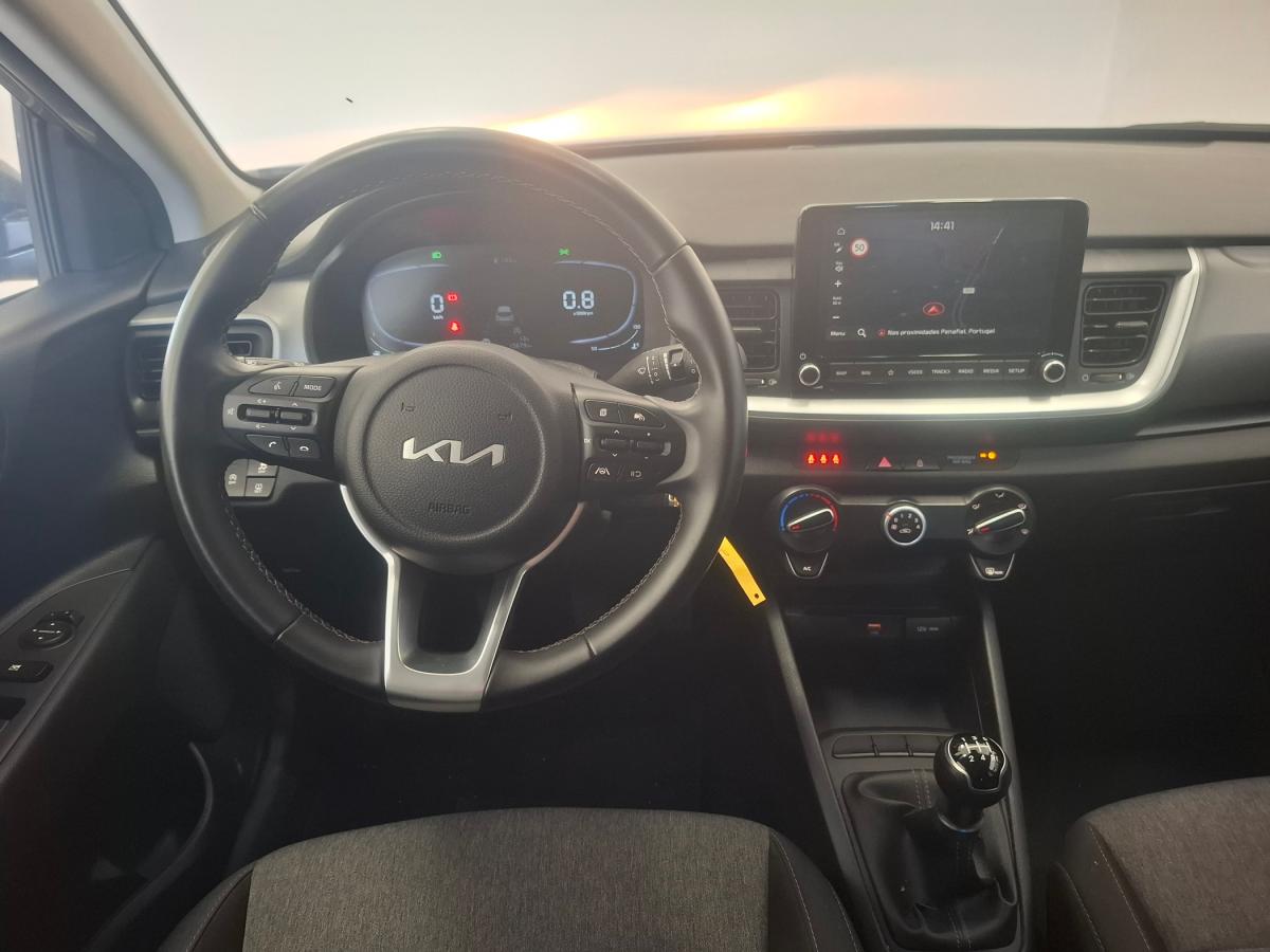 kia-stonic-2025-gasolina-1197cc