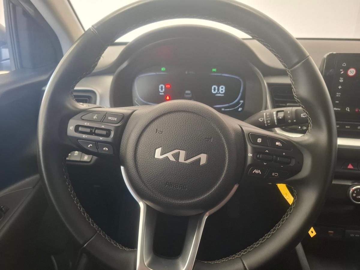 kia-stonic-2025-gasolina-1197cc