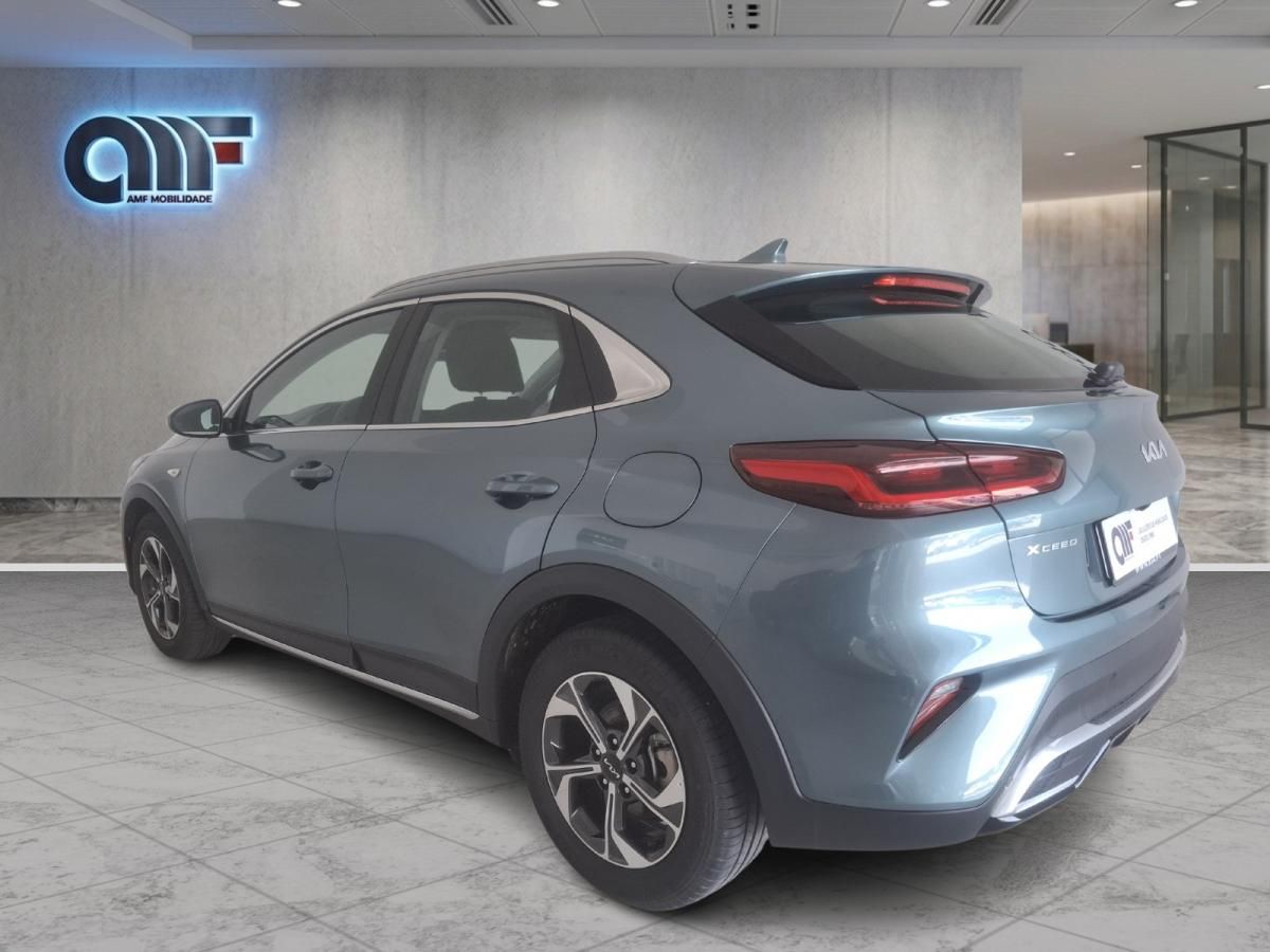 kia-xceed-2025-gasolina-998cc