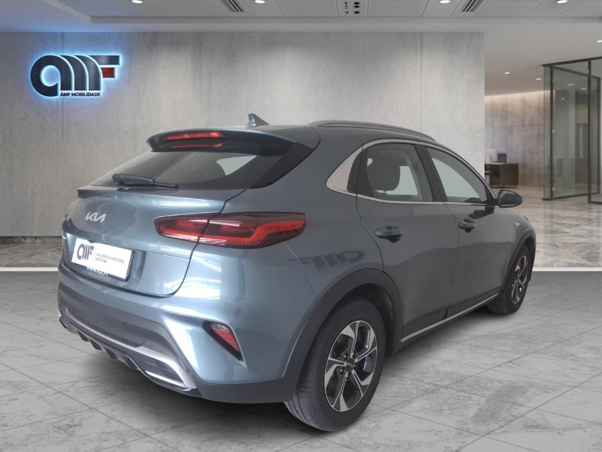 kia-xceed-2025-gasolina-998cc