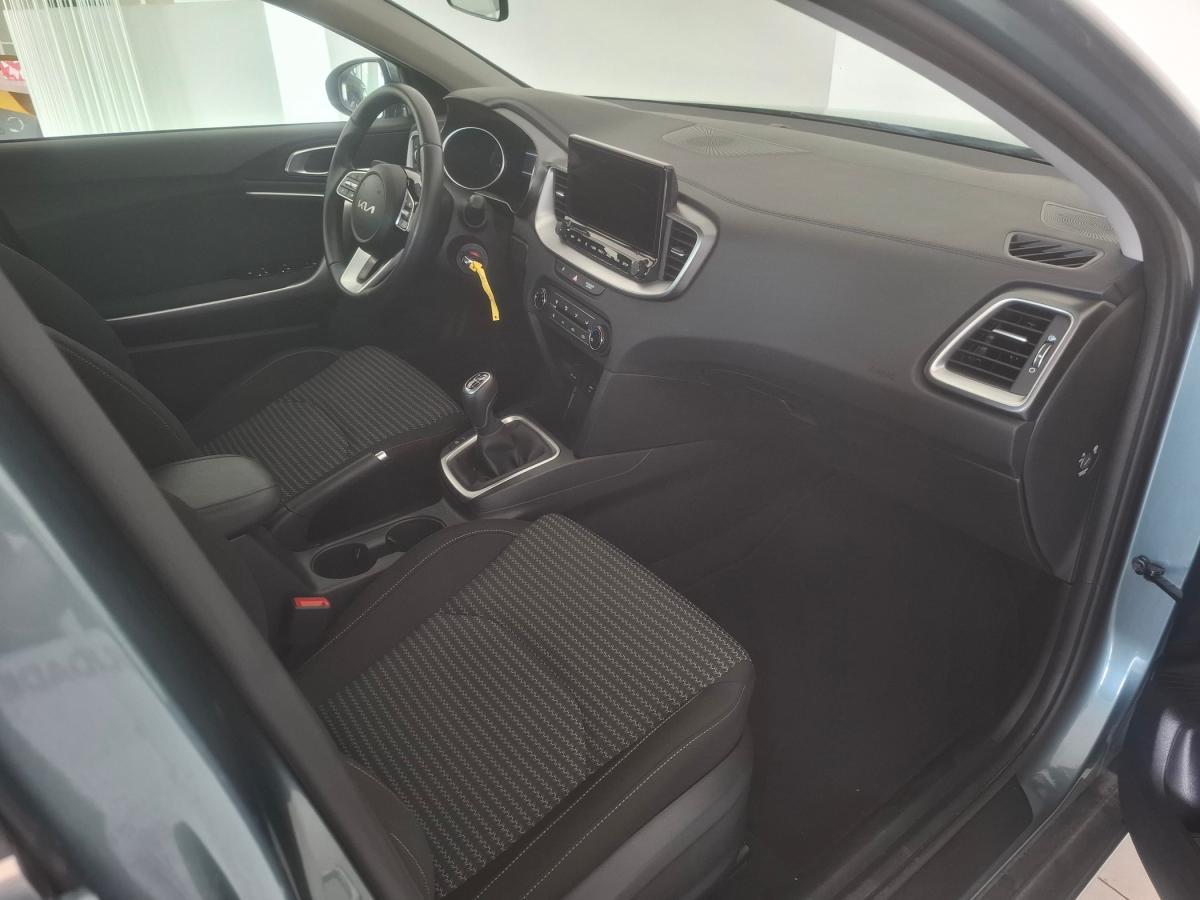 kia-xceed-2025-gasolina-998cc