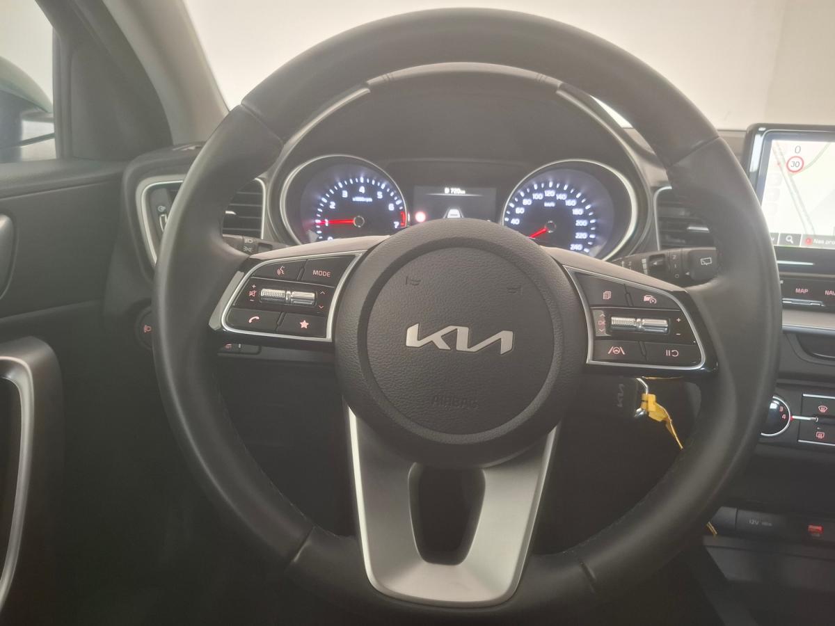 kia-xceed-2025-gasolina-998cc