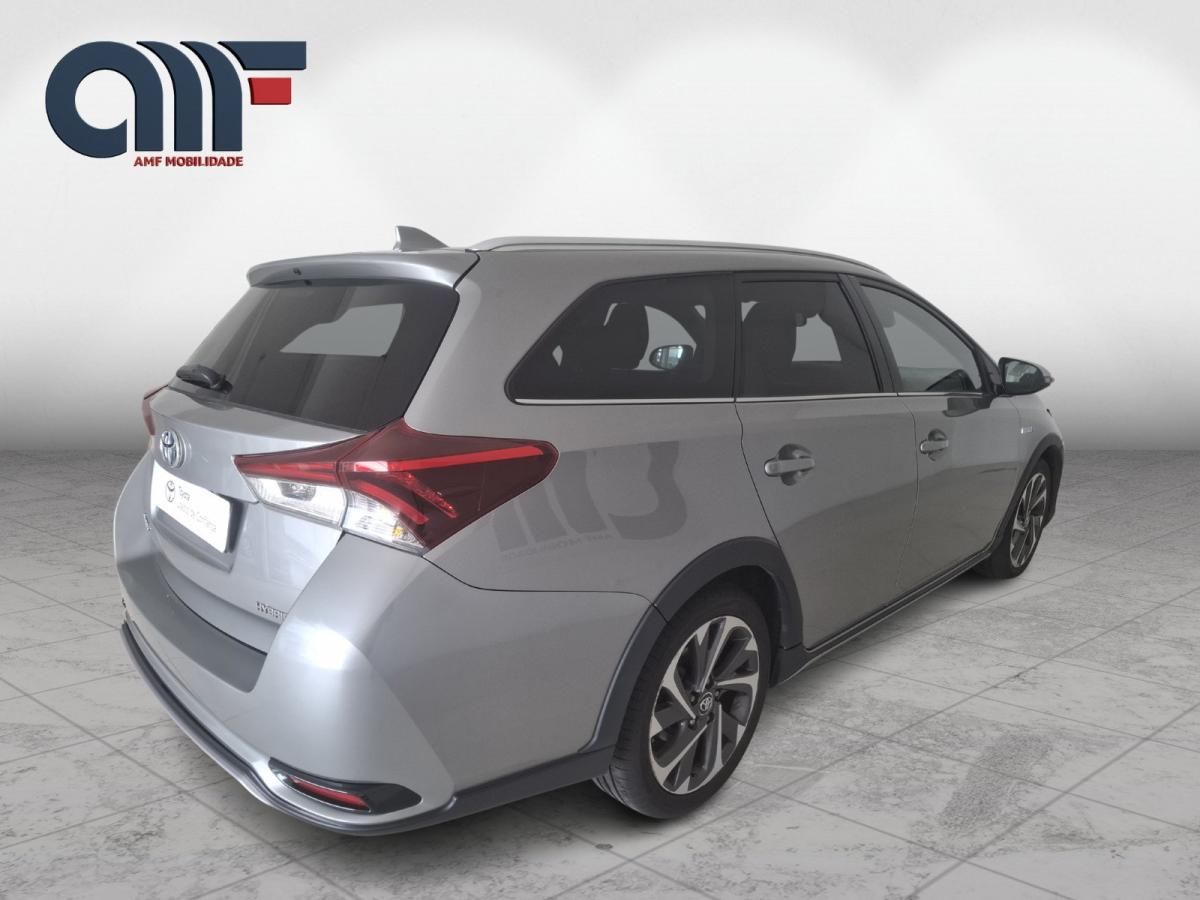 toyota-auris-touring-sports-2018-hibrido-a-gasolina-1798cc
